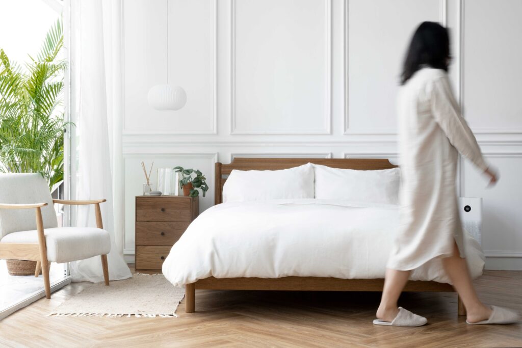 bright-clean-scandinavian-style-bedroom-WEB Image